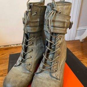 Guess combat boots